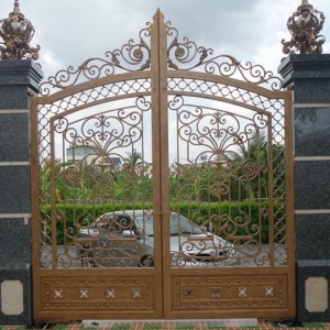 MẪU CỬA SẮT MỸ THUẬT ĐẸP