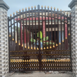 LÀM CỬA CỔNG GIÁ RẺ CHẤT LƯỢNG BA TRI
