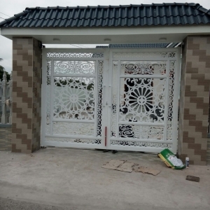 THI CÔNG CỬA CỔNG CNC BA TRI