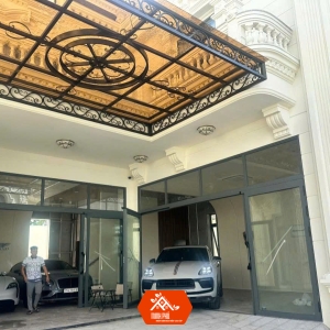 MÁI KÍNH MÀU BẾN TRE