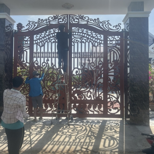 CỬA SẮT HOA VĂN