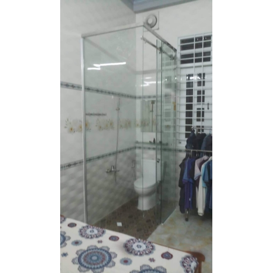 Cửa kính lùa mở quay phòng tắm 