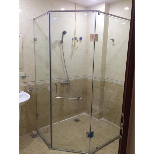 Cửa kính lùa mở quay phòng tắm 